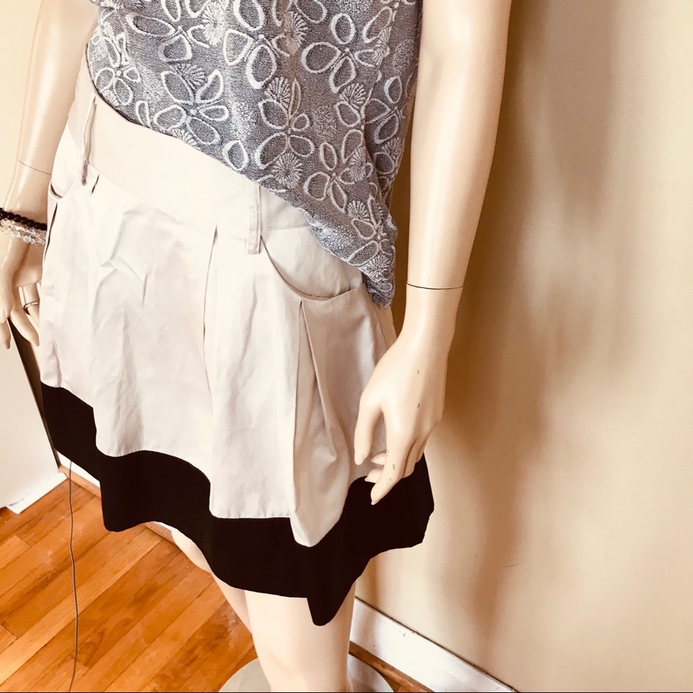 2/$20 Forever 21 Size M Pleated Mini Skirt - Picture 6 of 7